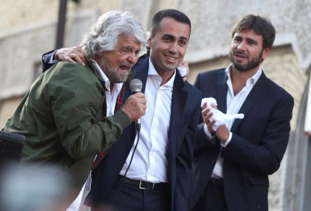 M5s: Beppe Grillo, Luigi Di Maio e Alessandro Di Battista a Roma il 25 ottobre scorso per una manifestazione contro la legge elettorale